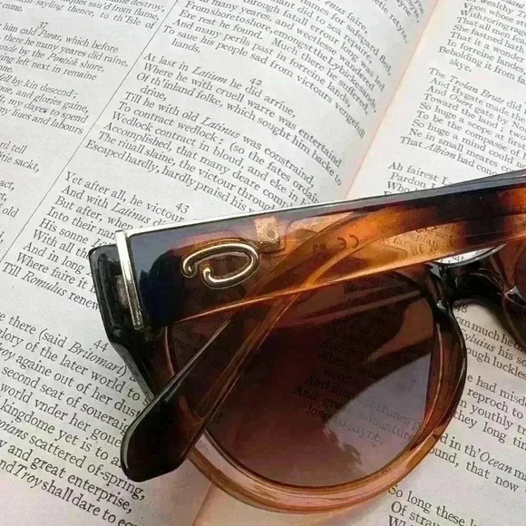 Vintage Oscar de la Renta  sunglasses - Picture 6 of 10